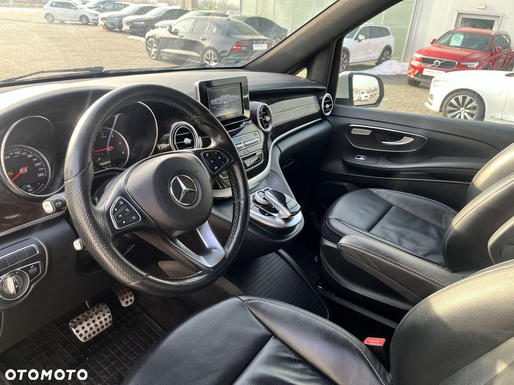 Mercedes-Benz Klasa V - 9