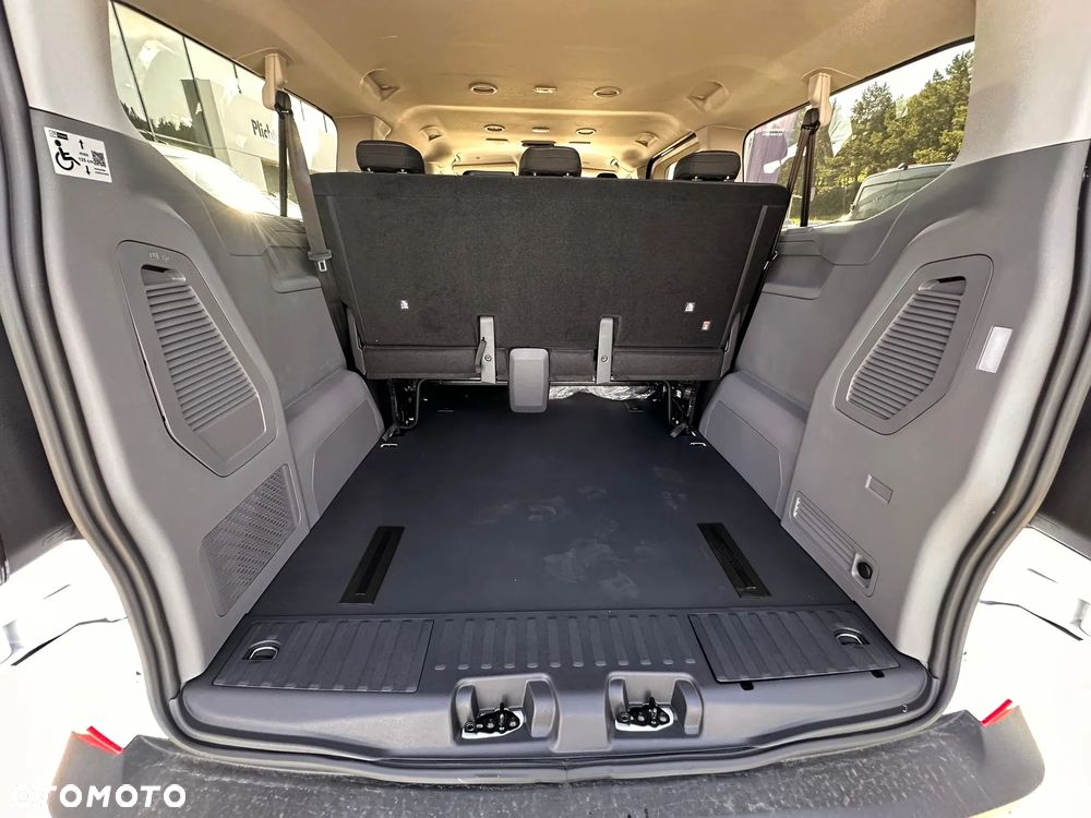 Volkswagen Caravelle 2.0 TDI L2 - 8
