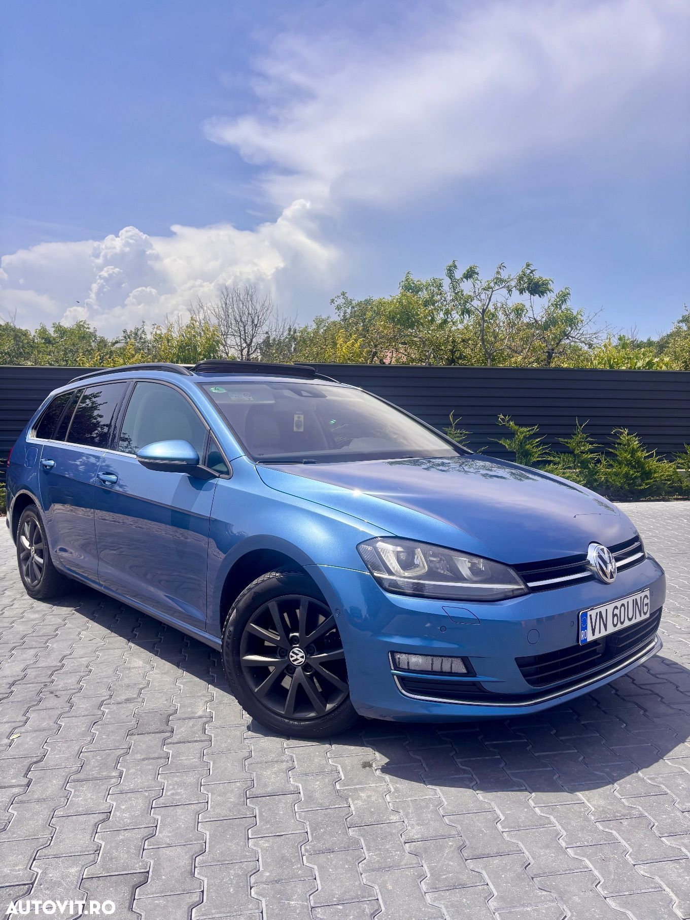 Volkswagen Golf 2.0 TDI DSG Highline - 1