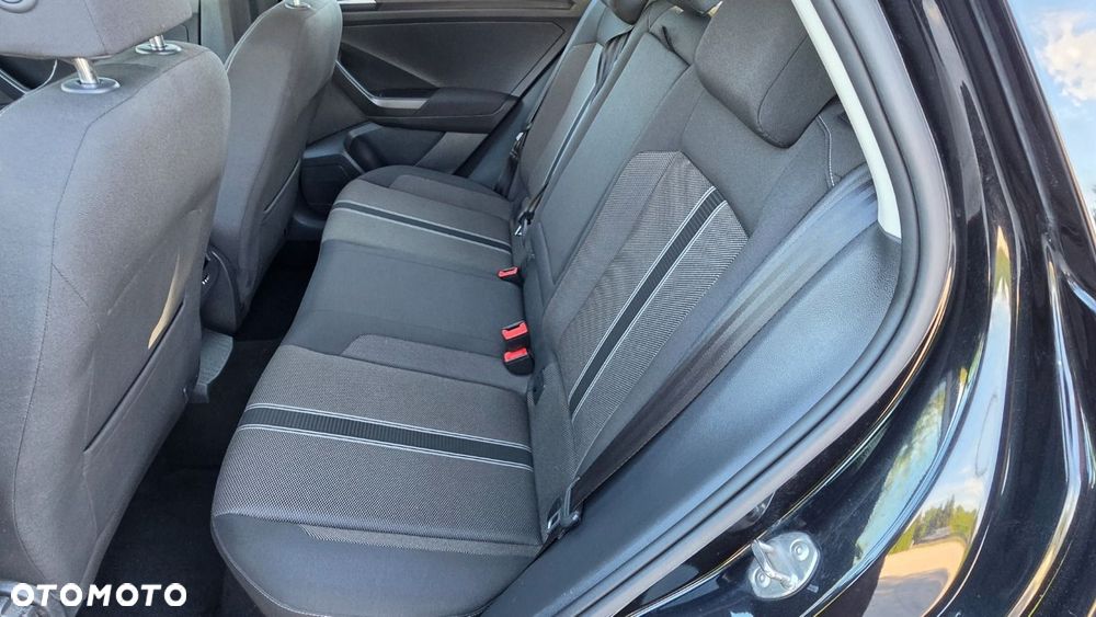 Volkswagen T-Roc - 34