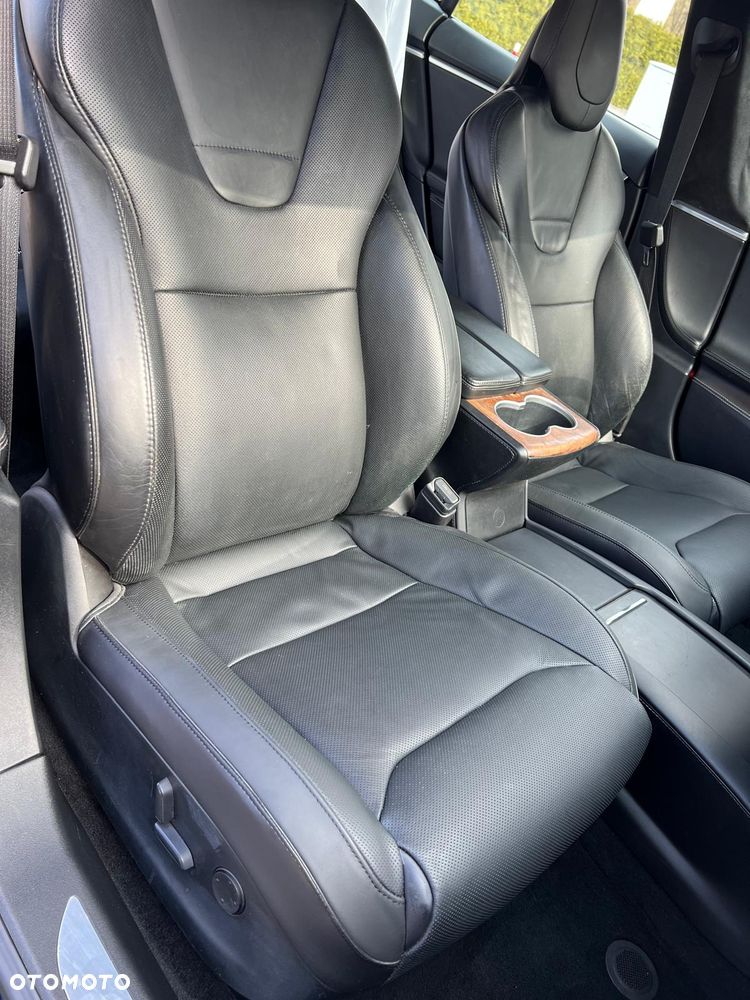 Tesla Model S Dual Motor Allradantrieb Performance - 26