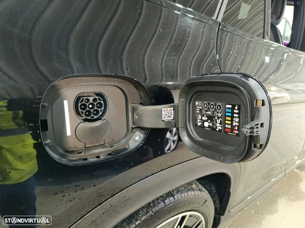 Mercedes-Benz EQE SUV 350+ - 9