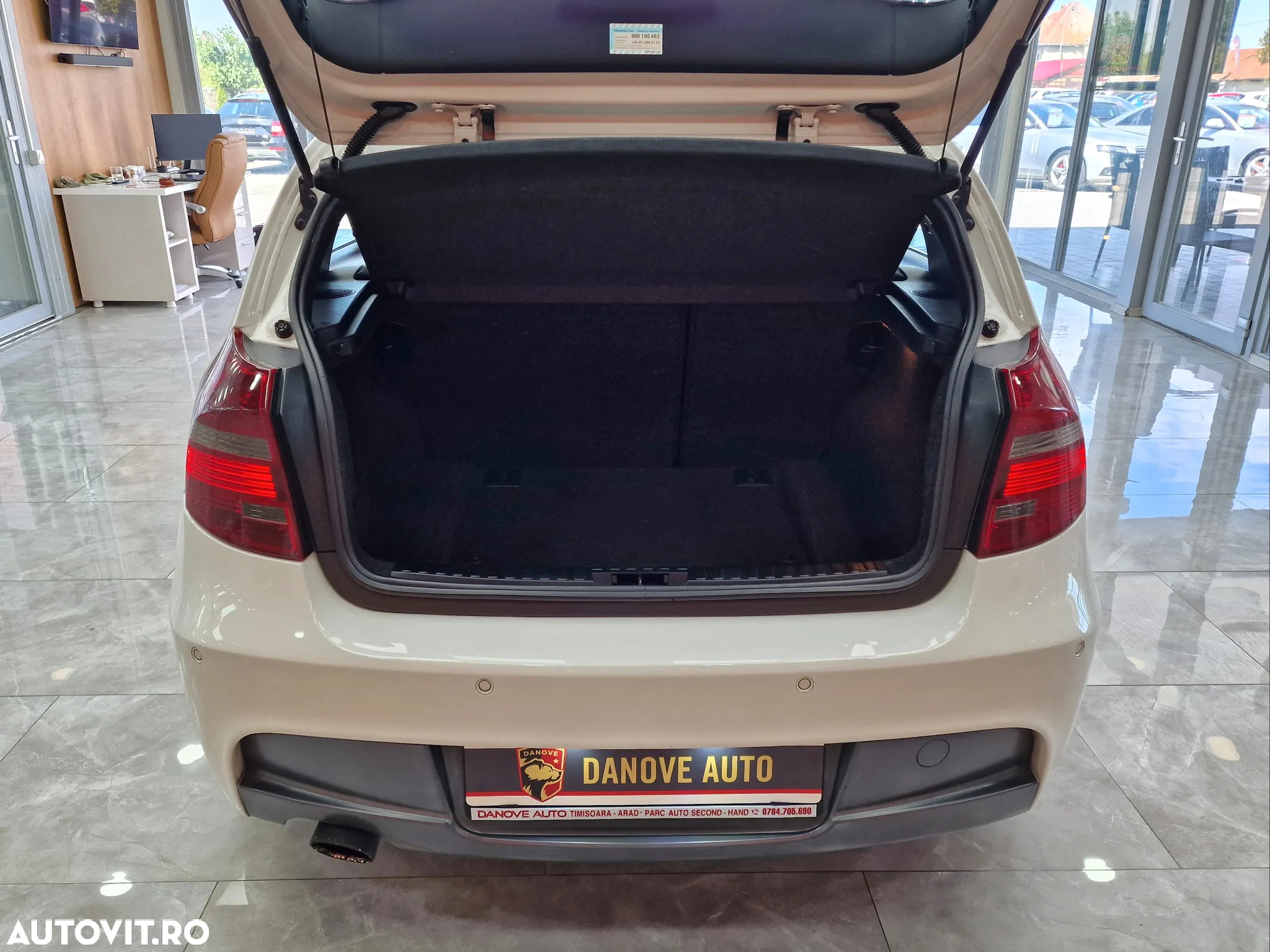 BMW Seria 1 118d - 12