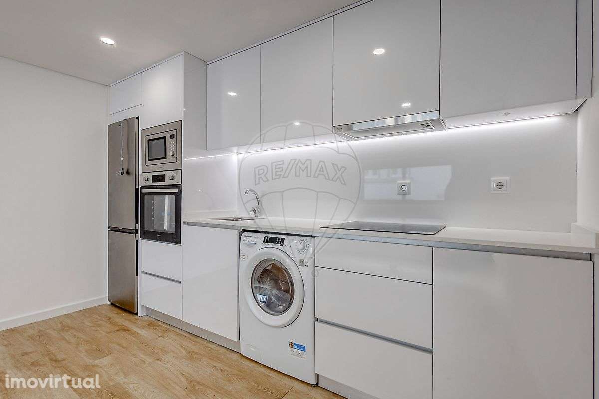 Moradia T1 para venda - Grande imagem: 2/17