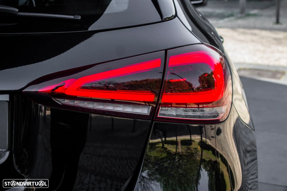 Mercedes-Benz A 250 e AMG Line - 11