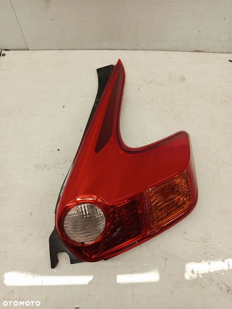 + LAMPA TYL TYLNA PRAWA NISSAN JUKE F15 I - 1