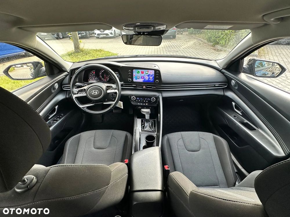 Hyundai Elantra 1.6 Modern CVT - 12