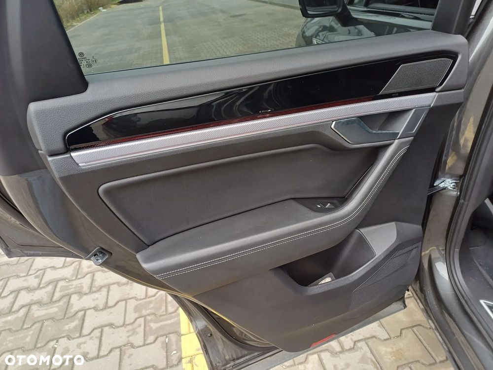 Volkswagen Touareg 3.0 V6 TDI SCR 4Mot R-Line - 28