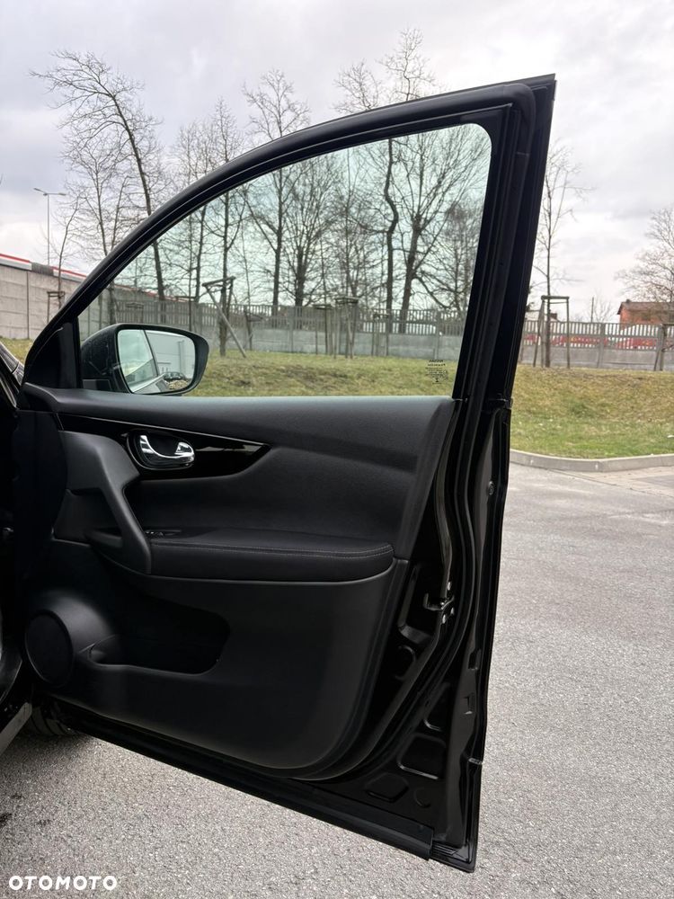 Nissan Qashqai 1.6 DCi Xtronic TEKNA - 36