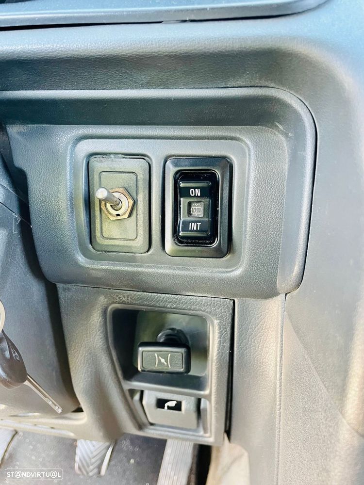 Mitsubishi Pajero - 10