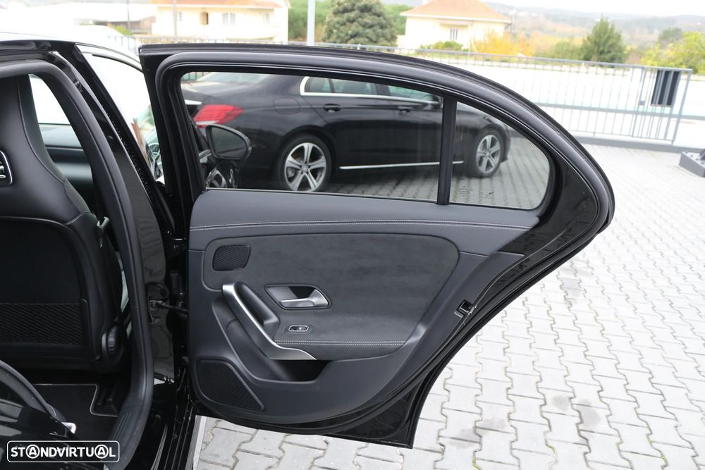 Mercedes-Benz A 250 e 8G-DCT AMG Line - 44