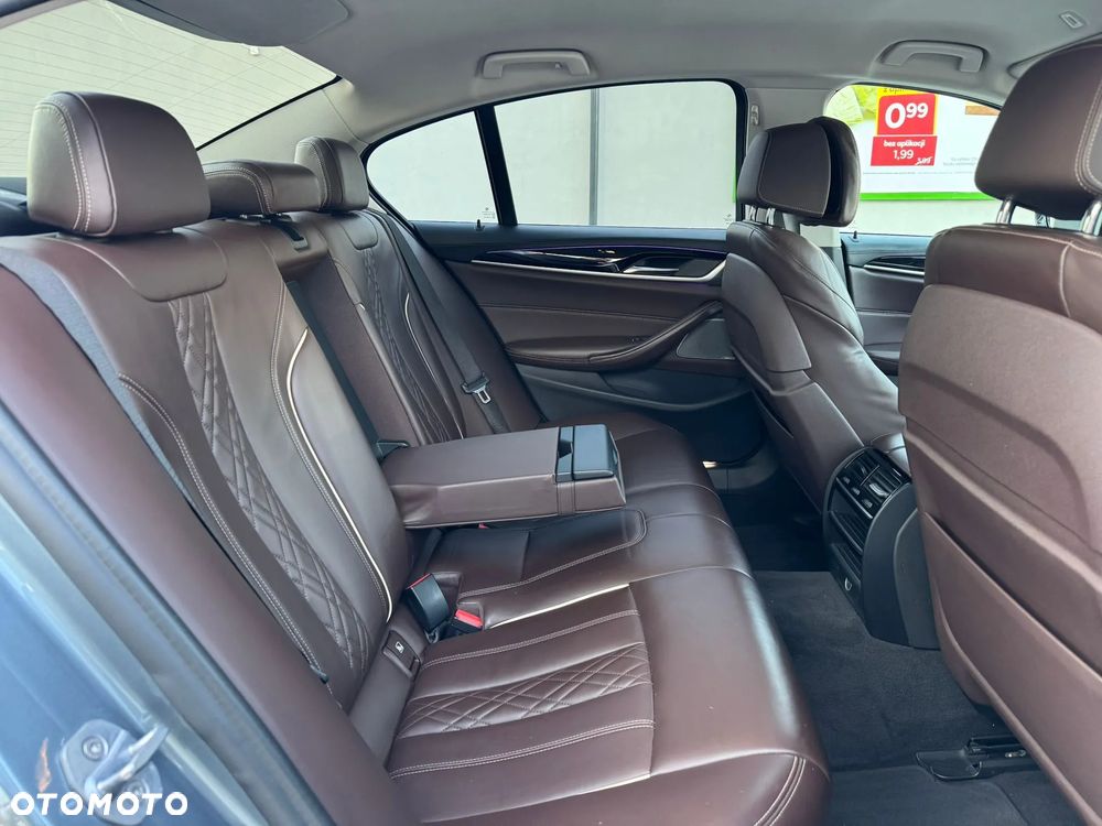 BMW Seria 5 530i xDrive Luxury Line sport - 15