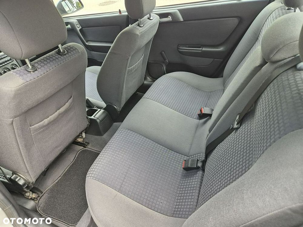 Opel Astra - 18