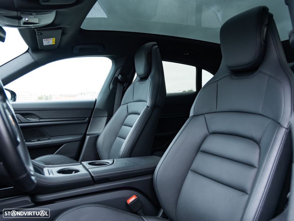 Porsche Taycan Cross Turismo Sport bateria Performance Plus - 11