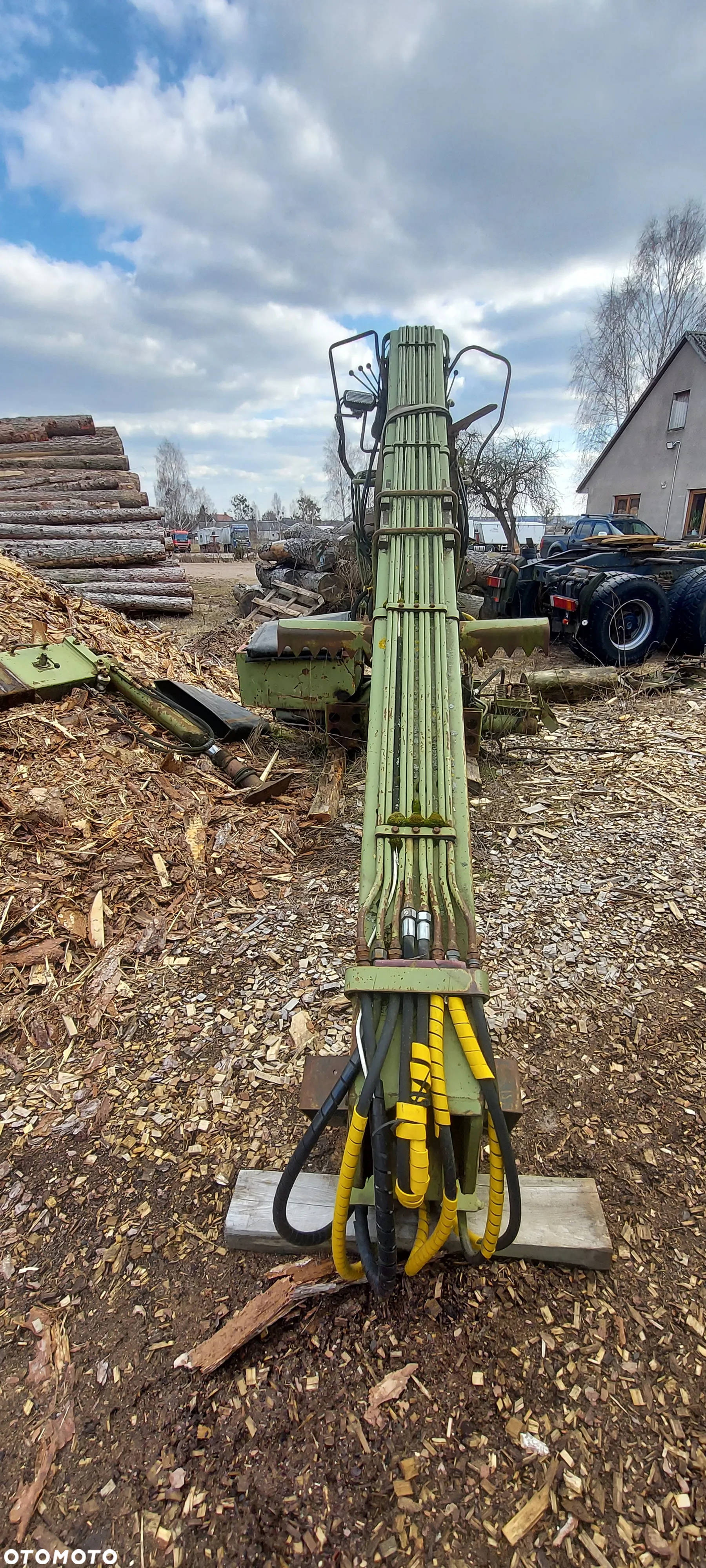 Żuraw HDS do drewna LOGLIFT - 4