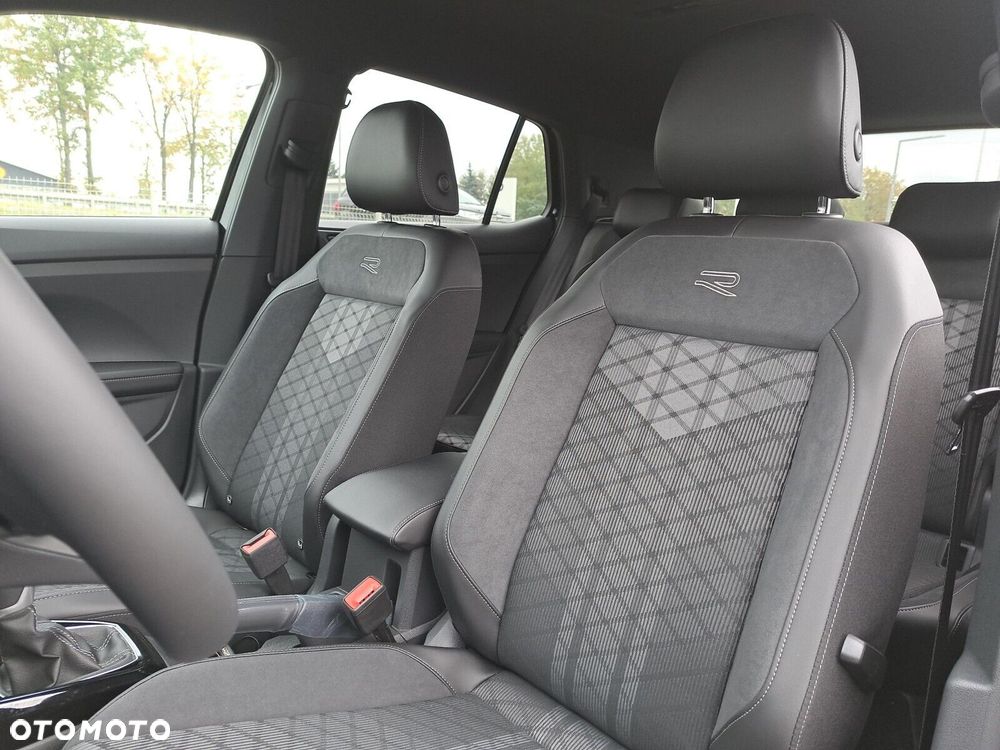 Volkswagen T-Cross - 11