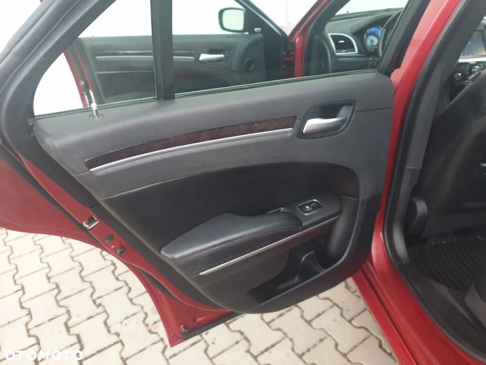 Chrysler 300C - 9