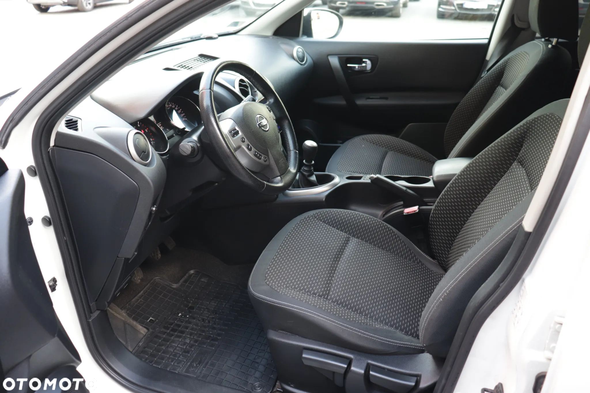 Nissan Qashqai 1.6 DCi Acenta - 17