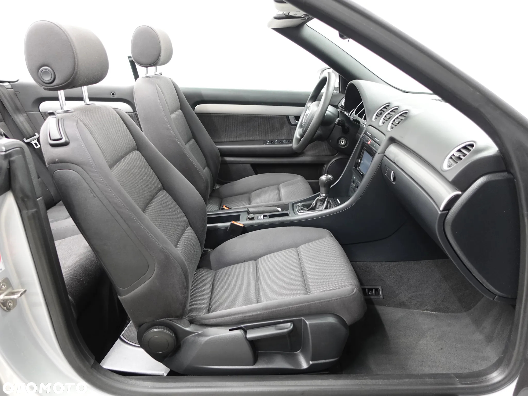 Audi A4 Cabriolet 2.0 TDI DPF - 29