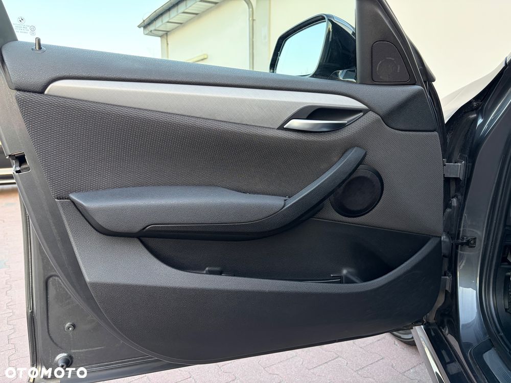 BMW X1 xDrive20i - 13