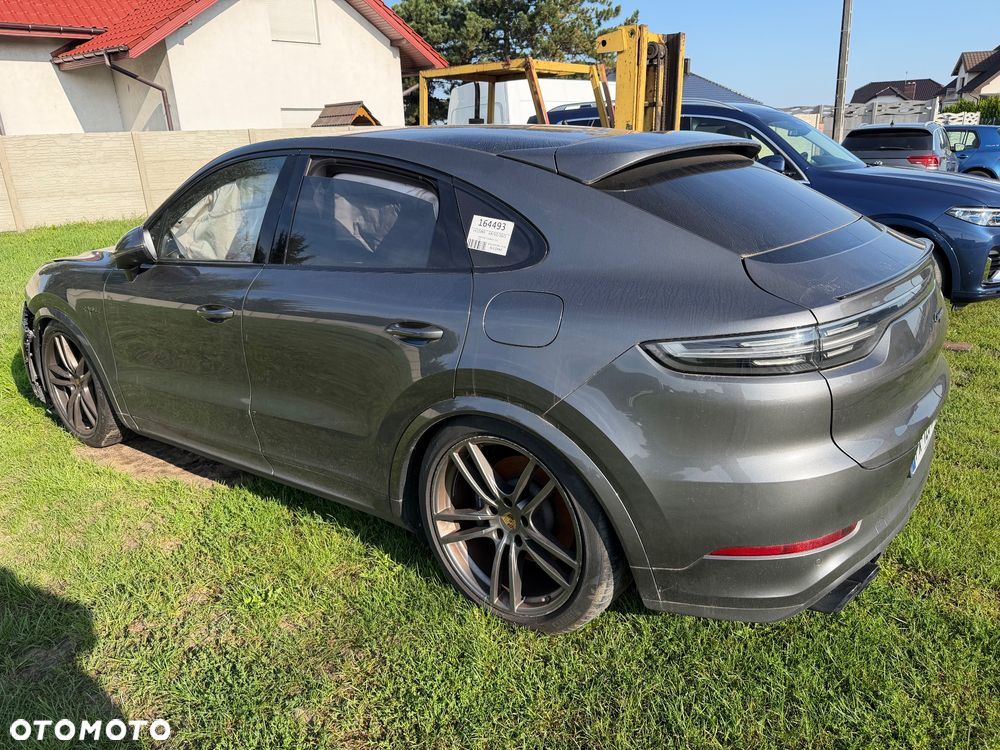 Porsche Cayenne - 4