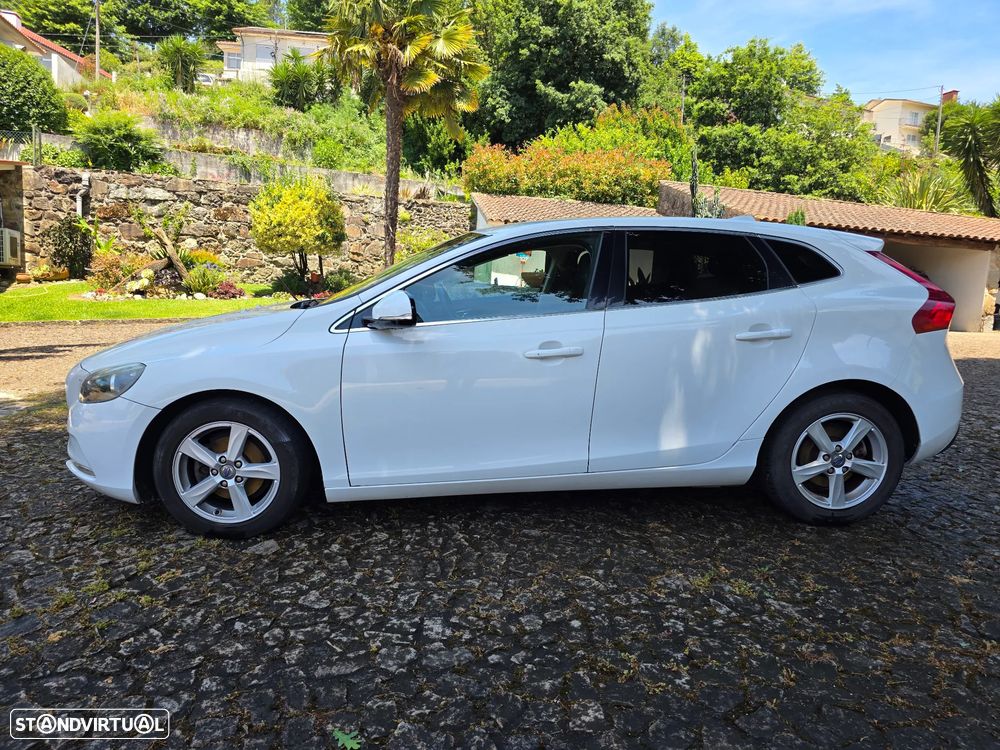 Volvo V40 1.6 D2 Momentum - 5