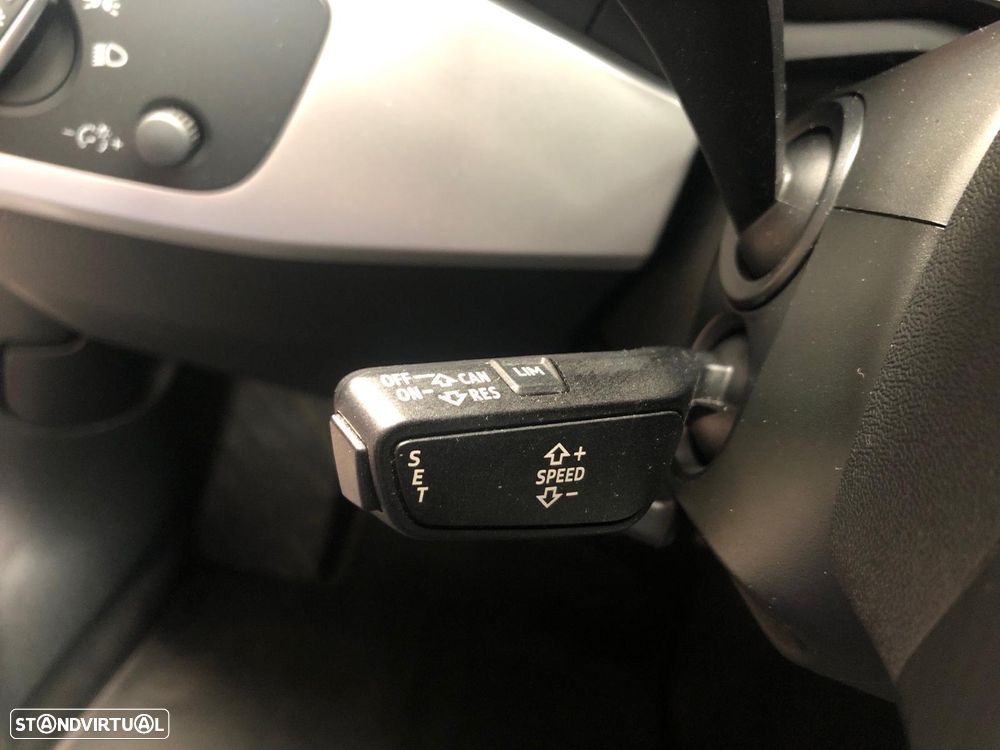 Audi A4 2.0 TDI Design S tronic - 12