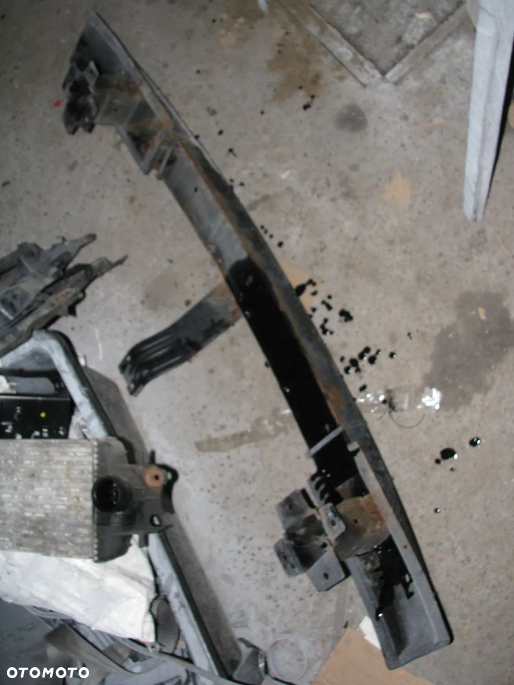 BELKA ZDERZAKA PRZÓD PRZEDNIA TRAFIC II VIVARO A - 2