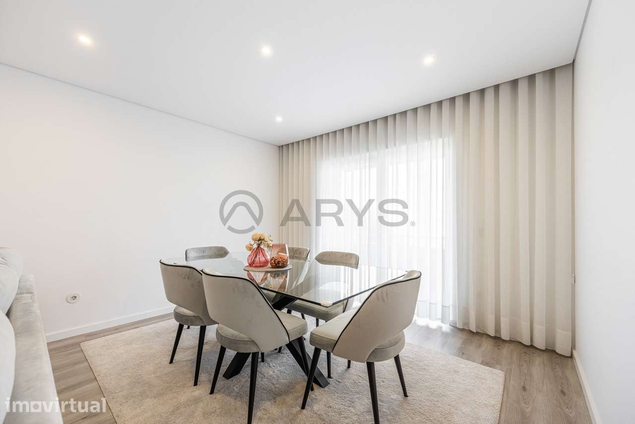 Apartamento T3 | Totalmente Remodelado | Garagem Fechada | São Vice... - Grande imagem: 4/30