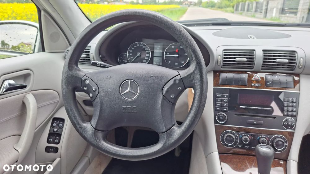 Mercedes-Benz Klasa C - 22