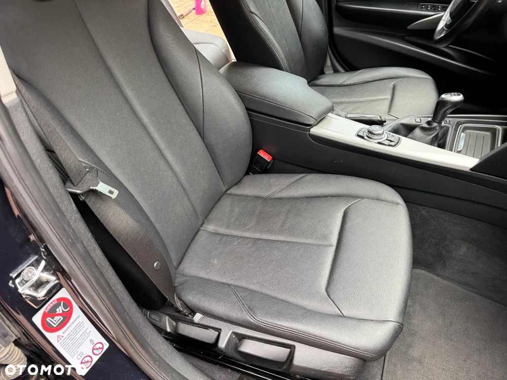BMW Seria 3 318d - 9