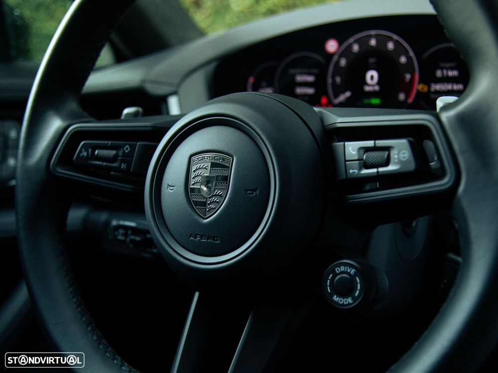 Porsche Panamera Turbo E-Hybrid - 34