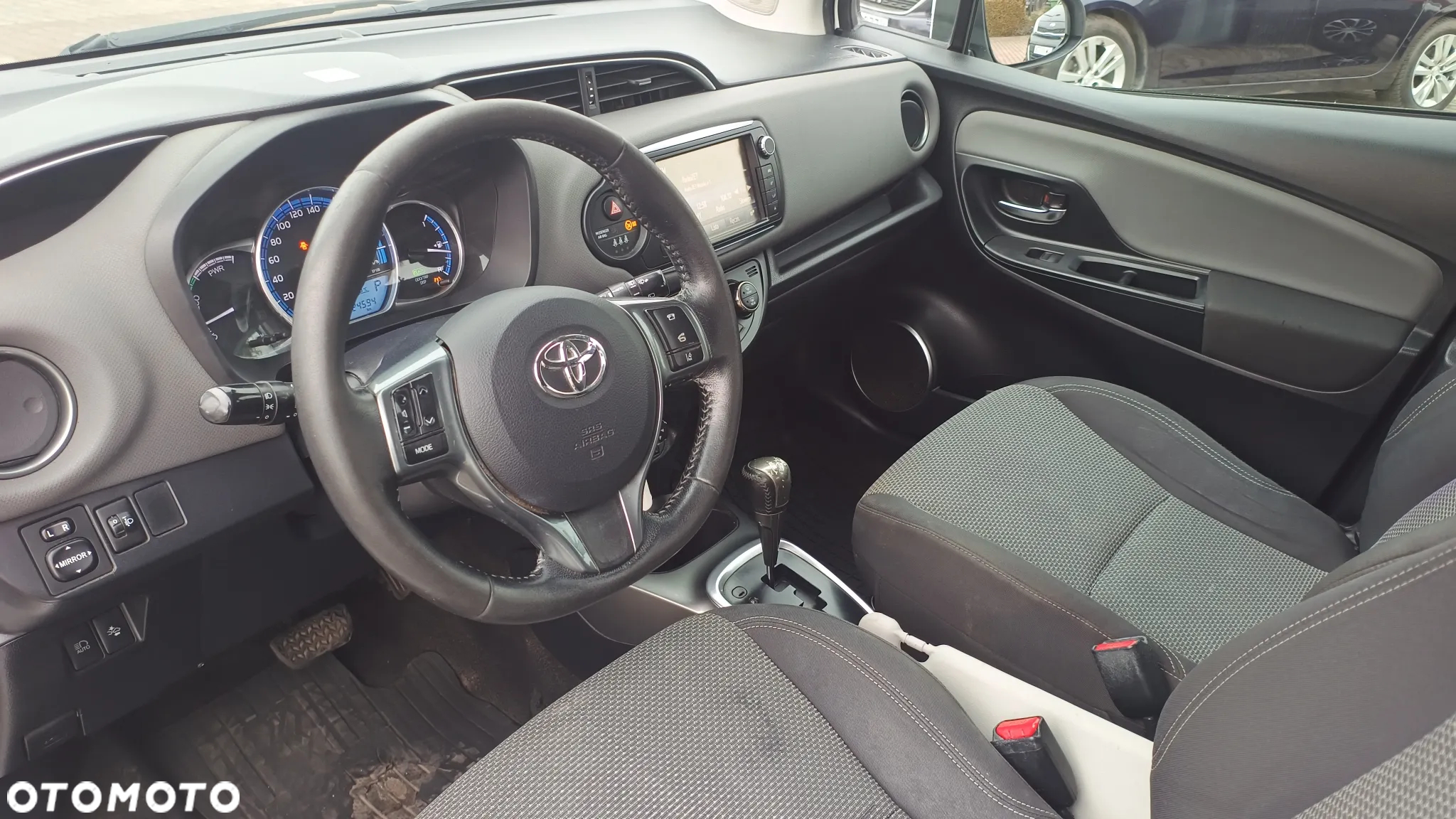 Toyota Yaris - 10