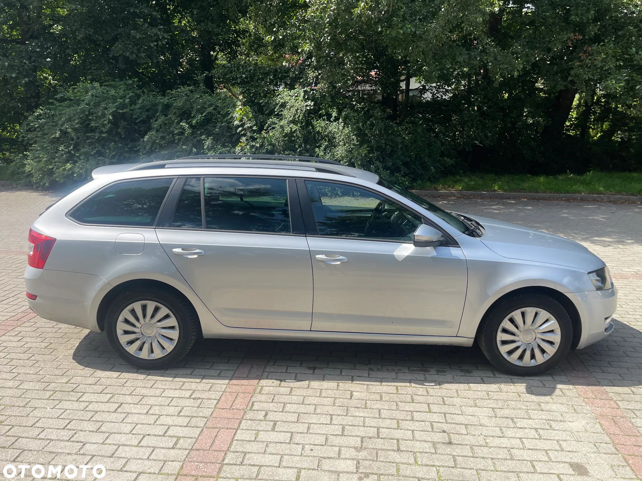 Skoda Octavia 1.6 TDI Ambition DSG - 1