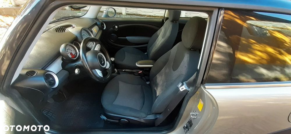 MINI ONE Baker Street - 12