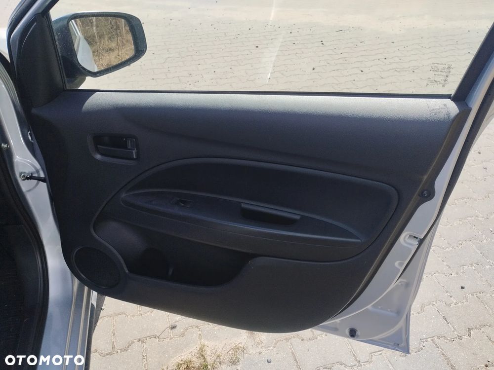 Mitsubishi Space Star 1.0 Plus - 17