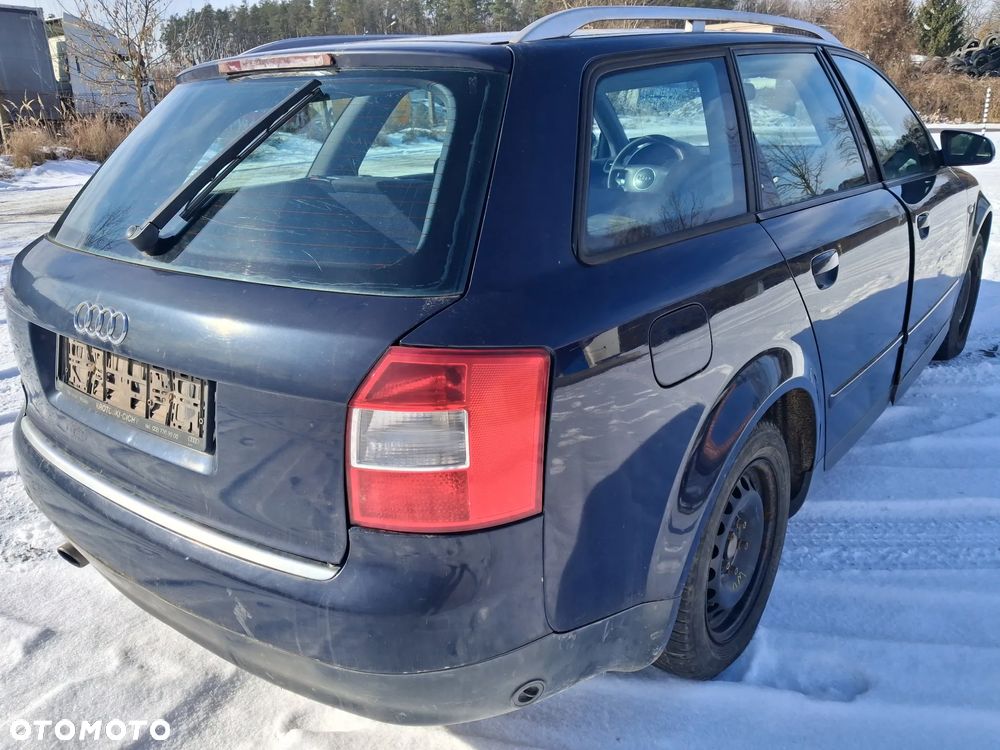 Audi A4 B6 Avant Kombi silnik 1.6 ALZ 8V 102 KM skrzynia biegów ENL drzwi klapa zderzak błotnik LY5K granatowy lampa zamek alternator rozrusznik wiązka przewód rura sterownik moduł zegary fis tempomat szyba lewarek boczek fotel niebieski panel mcperson zwrotnica belka sanki maglownica pompa mechanizm zamek zacisk kolektor lusterko tłumik wydech wykładzina tapicerka schowek głośnik wzmacniacz harman atrapa osłona listwa bagażnika małysz WSZYSTKIE CZĘŚCI NA CZĘŚCI - 4