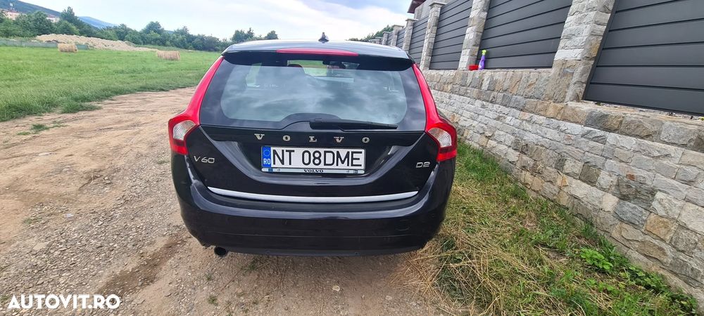 Volvo V60 D2 Basic - 2