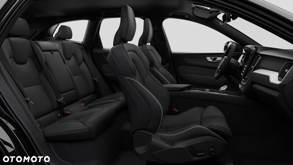 Volvo XC 60 B5 B AWD Plus Black Edition - 4