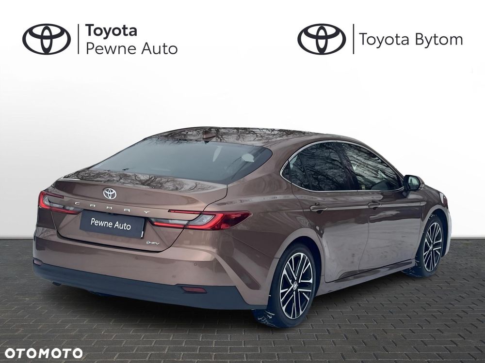 Toyota Camry - 2