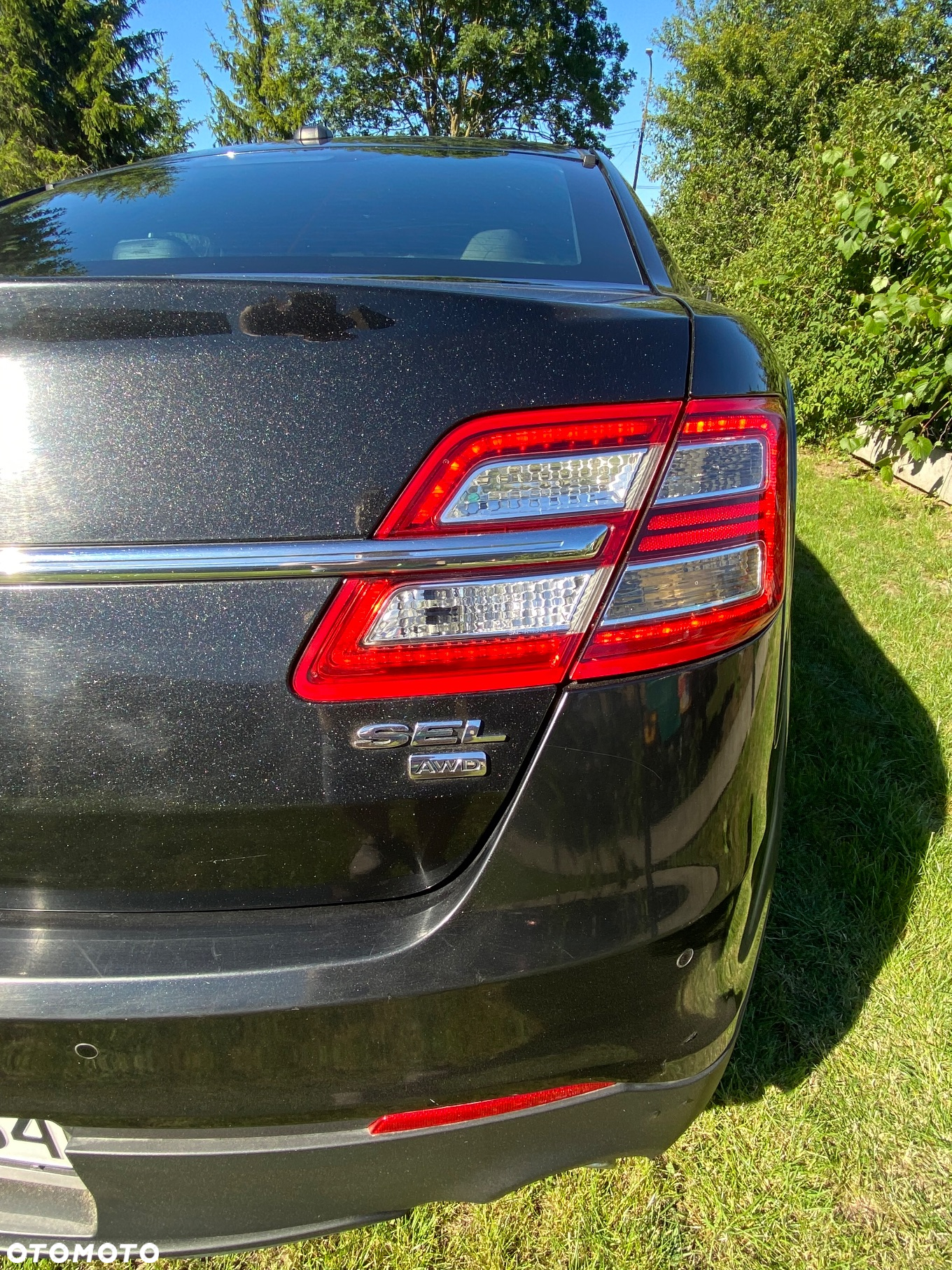 Ford Taurus - 14