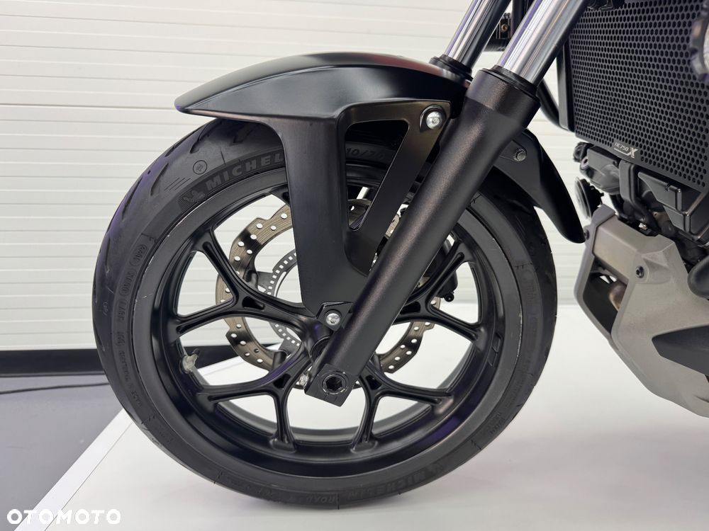 Honda NC - 18
