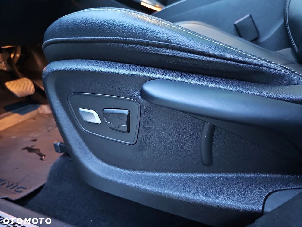 Renault Scenic 1.6 dCi Bose EDC - 20