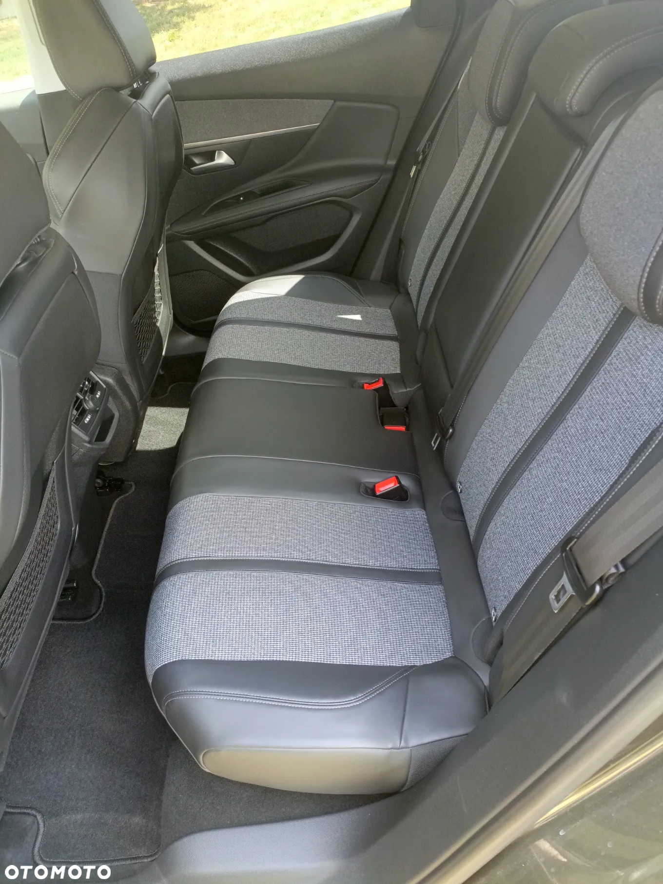 Peugeot 3008 PureTech 130 Stop & Start EAT6 Allure - 11