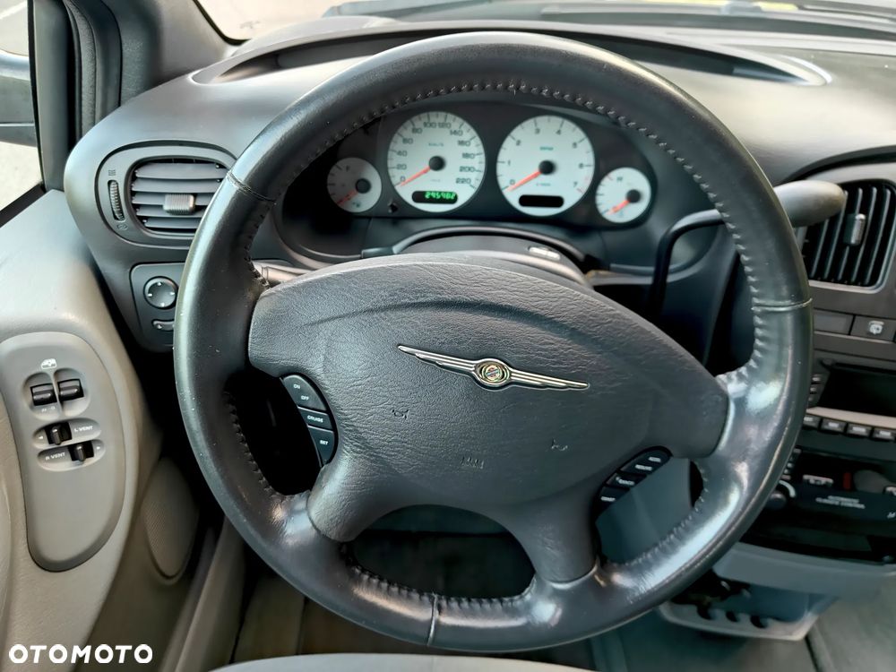 Chrysler Grand Voyager - 23