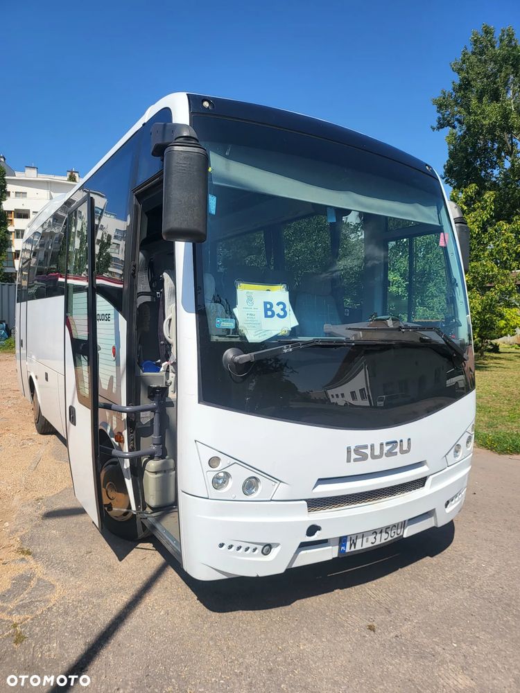 Isuzu TOURQUOISE - 1