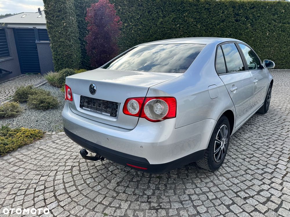 Volkswagen Jetta - 14