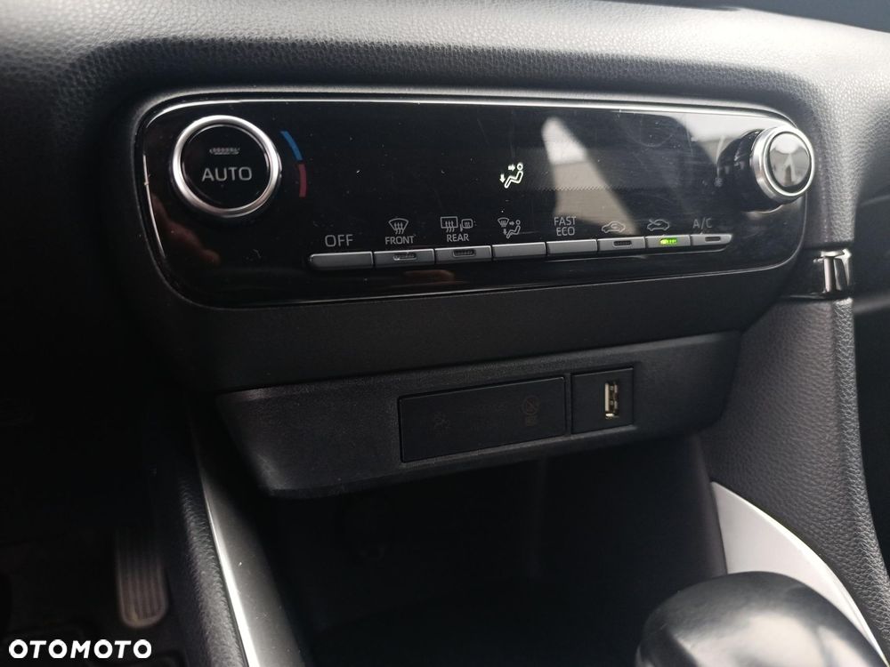 Toyota Yaris Hybrid 1.5 Comfort - 17