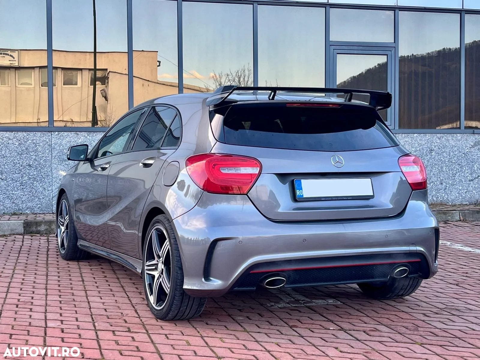 Mercedes-Benz A - 15