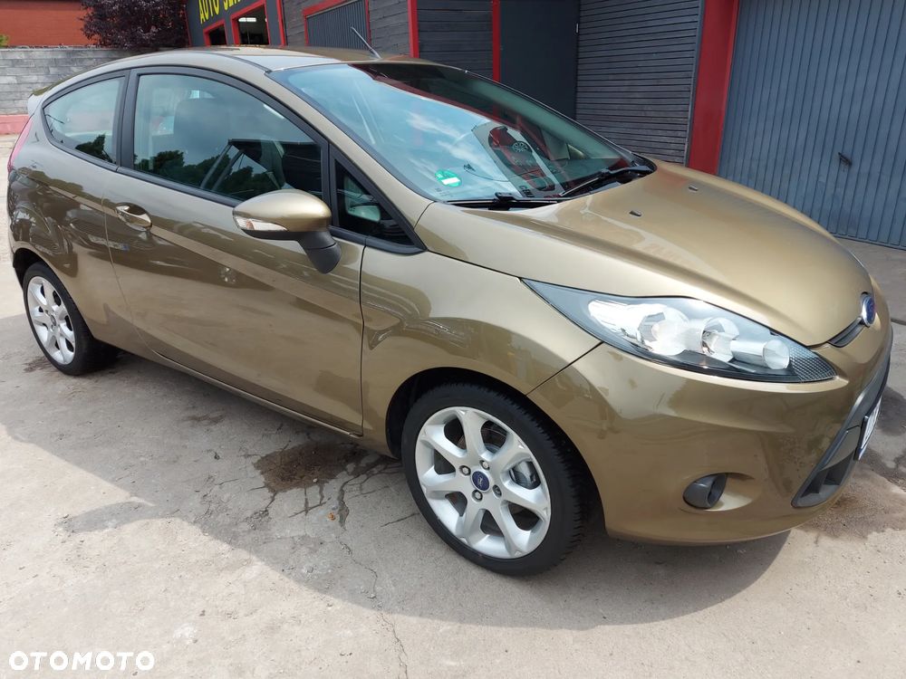 Ford Fiesta 1.4 Autom Champions Edition - 16